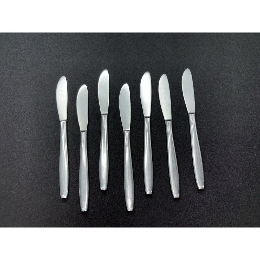 Stanley Roberts SRI Japan Stainless NARVIK 7 Knives Silverware Flatware